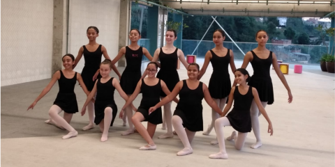 Arte inspirando e transformando vidas: aulas de ballet